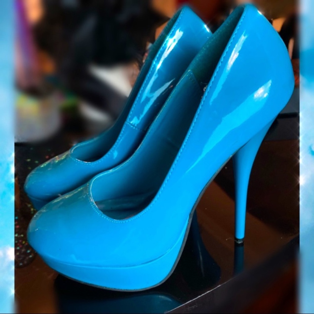 Shiny bright blue Charlotte Russe Pumps
